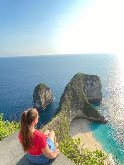 Kelingking Beach in Nusa Penida, Bali, featured in the 2 Days 1 Night Nusa Penida Tour & Snorkeling Package.