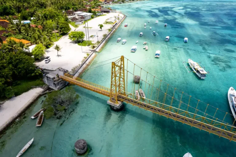 West Tour dan Lembongan, Menjelajahi Keindahan Dua Pulau dalam Satu Perjalanan Bersama Nusa Penida Explore