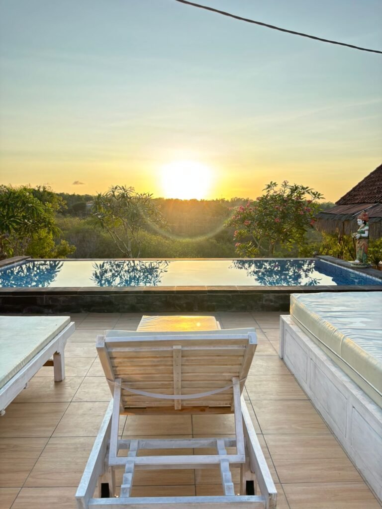 Rekomendasi hotel terbaik di nusa penida, keidahan singabu bungalow dan kenyamanan penida hills