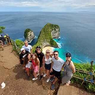 obyek wisata Kelingking Beach Nusa Penida Explore Bali